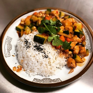 RIZ AU POULET FAÇON GONGBAO